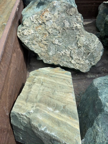 Ландшафтные глыбы зелёные 200-500 килограмм купить в Среднеуральске