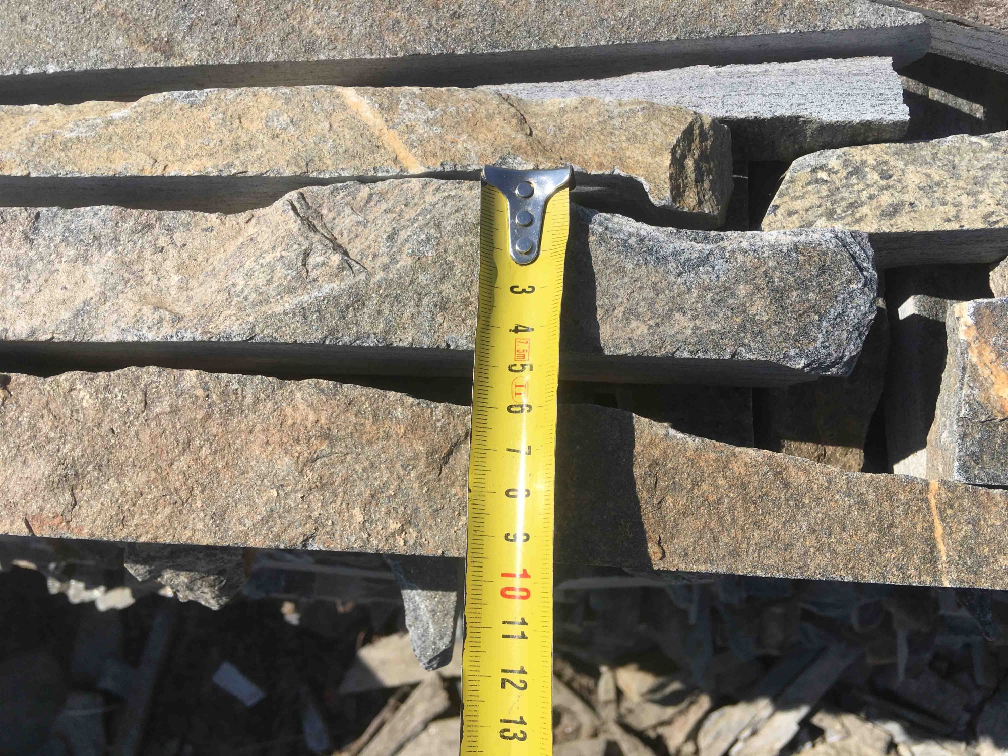 Горбушка златолит мультиколор для облицовки купить в Среднеуральске