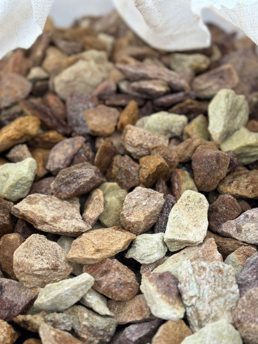 Златолит персиковый декоративная каменная крошка купить в Среднеуральске