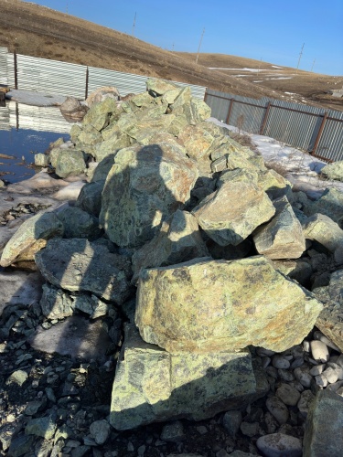 Камни для ландшафтного дизайна зелёные 10-60 килограмм купить в Среднеуральске