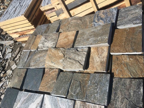 Плитка пилёная златолит Уральский для цоколя, отмостки купить в Среднеуральске