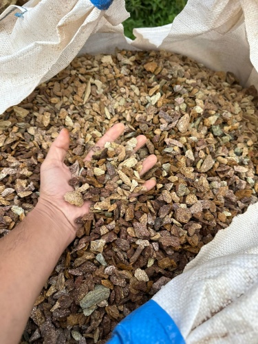 Златолит персиковый декоративная каменная крошка купить в Среднеуральске