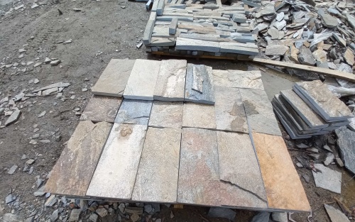 Плитка пилёная златолит Уральский для цоколя, отмостки купить в Среднеуральске