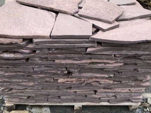 Плитняк лемезит бордовый для облицовки цоколя 20-25 мм  купить в Среднеуральске