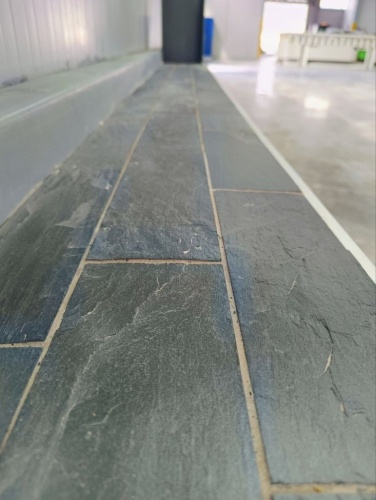 Плитка чёрная из натурального камня фасадная 30 см * 5 см, толщина 7 мм -30 мм купить в Среднеуральске