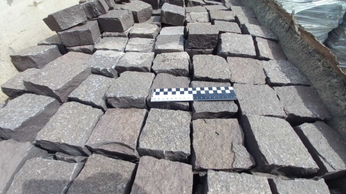 Лемезит колотая брусчатка 10 * 10 см. для парковки купить в Среднеуральске